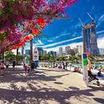 Sky Tower Elegance Balcony Gym Pool And Cbd Access