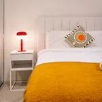 Apartment Stylish Twin Q Beds Sleep 4 Budget Friendly Brisbane