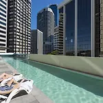 Oaks Brisbane Aurora Suites
