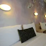 Airport Motel