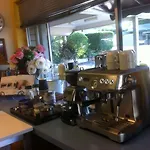 Airport Riverview Motel