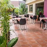 Oxley Motor Inn