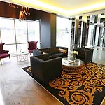 Alex Perry Hotel & Apartments