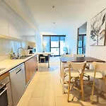 Lux Living In Heart Of Brisbane