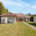 Bird And Leaf Cottage