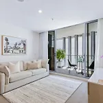Poolside At 28 Luxe Newstead Work-relax-play Apartment Brisbane