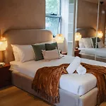 Glen Eagles Apartment *