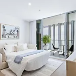 Poolside At 28 Luxe Newstead Work-relax-play Apartment Brisbane