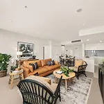 Apartment Luxe Living In The Sky Brisbane