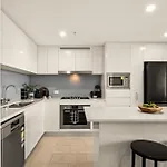 Luxe Living In The Sky Apartment