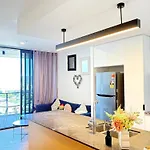 Fresh And Compact 1Br City Nest Bo12111