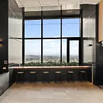 Apartment Luxe Living In The Sky *
