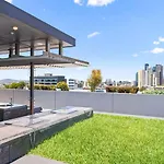Mosaic Vista - Skyline Views Above Fashion Precinct * Brisbane