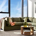 Skytower - 81st Floor, & River Views, Free Car Parking Apartment *