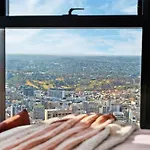 Apartment Skytower - 81st Floor, & River Views, Free Car Parking Brisbane