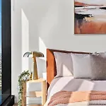Skytower - 81st Floor, & River Views, Free Car Parking * Brisbane