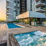 Rooftop Pool Spa With Gabba And Cbd Views