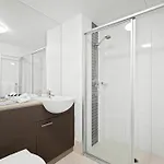 Location! Centre! Whole Apartment! *