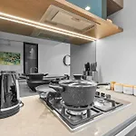 The Urban - Brand New 2Br With Sofa Bed At Queens Wharf With Pool And Gym