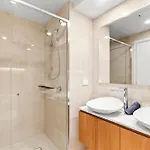 Skytower - 81st Floor, & River Views, Free Car Parking Apartment *