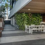 Rooftop Pool Spa With Gabba And Cbd Views