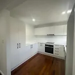 Sunnybank Hills Home - Near Shopping & Dining