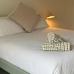 Stunning & Central 3Bed New Farm Oasis