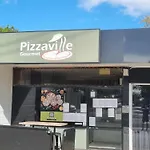 Welcome To Your Leafy Retreat In Graceville!