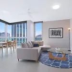 Mosaic Vista - Skyline Views Above Fashion Precinct Brisbane