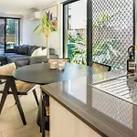 East Village Collective Poolside Urban Ease 15 Min To Airport Apartment *