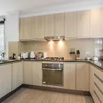 East Village Collective Poolside Urban Ease 15 Min To Airport * Brisbane