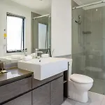 East Village Collective Poolside Urban Ease 15 Min To Airport * Brisbane