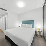 Lucid Serenity 1br View Brisbane