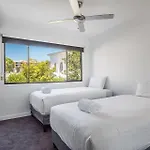 East Village Collective Poolside Urban Ease 15 Min To Airport Apartment *