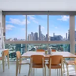 Mosaic Vista - Skyline Views Above Fashion Precinct