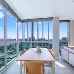 Mosaic Vista - Skyline Views Above Fashion Precinct *