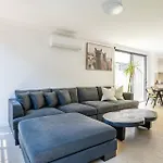 East Village Collective Poolside Urban Ease 15 Min To Airport Apartment