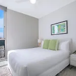 Mosaic Vista - Skyline Views Above Fashion Precinct * Brisbane