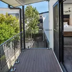 East Village Collective Poolside Urban Ease 15 Min To Airport