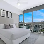 Mosaic Vista - Skyline Views Above Fashion Precinct Apartment Brisbane