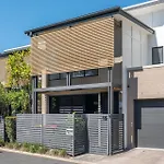 East Village Collective Poolside Urban Ease 15 Min To Airport