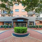 Central Brunswick Apartment Hotel