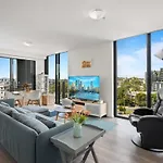 Spaciously Bright 1-Bed Apartment