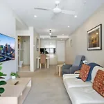 Cosy 1-Bed With River Views Pool Gym & Bbq