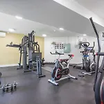 2-Bed Near Brisbane Cbd With Pool Sauna & Bbq