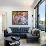 Apartment Sophisticated 2-bed With Alfresco Dining Brisbane