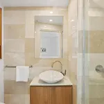 52nd Floor With Panoramic Views Of