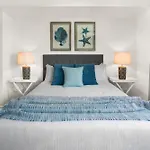 Apartment 2-bed Near Cbd With Pool Sauna & Bbq