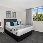 2-bed Near Cbd With Pool Sauna & Bbq *