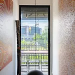 Sophisticated 2-bed With Alfresco Dining Apartment